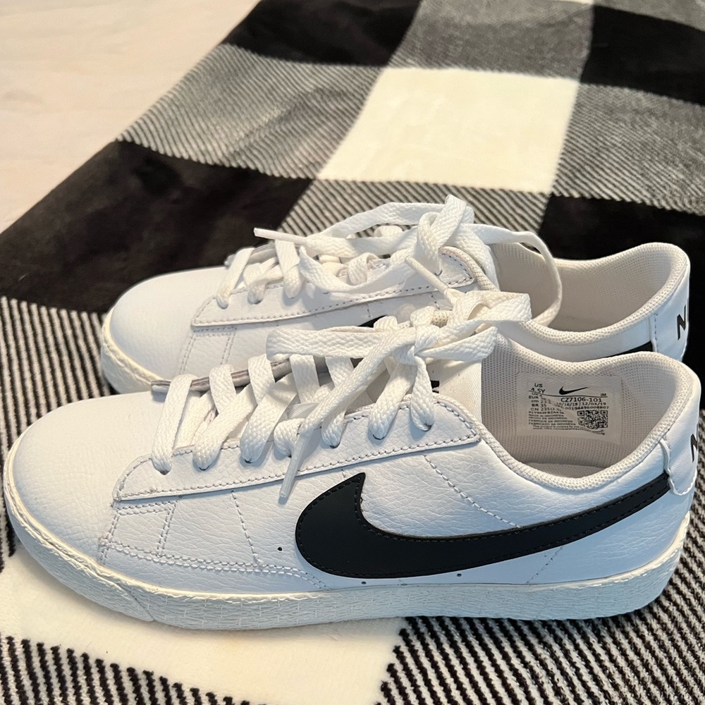 Nike Blazer Low (GS) CZ7106-101